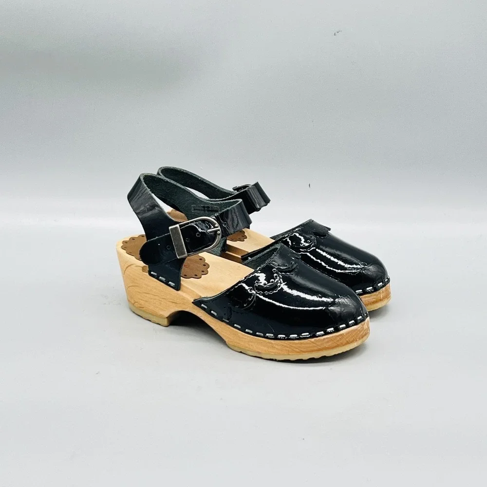 Hanna Andersson Clog Sandals Girls 11 Black Patent Leather Scalloped Wood Heel
